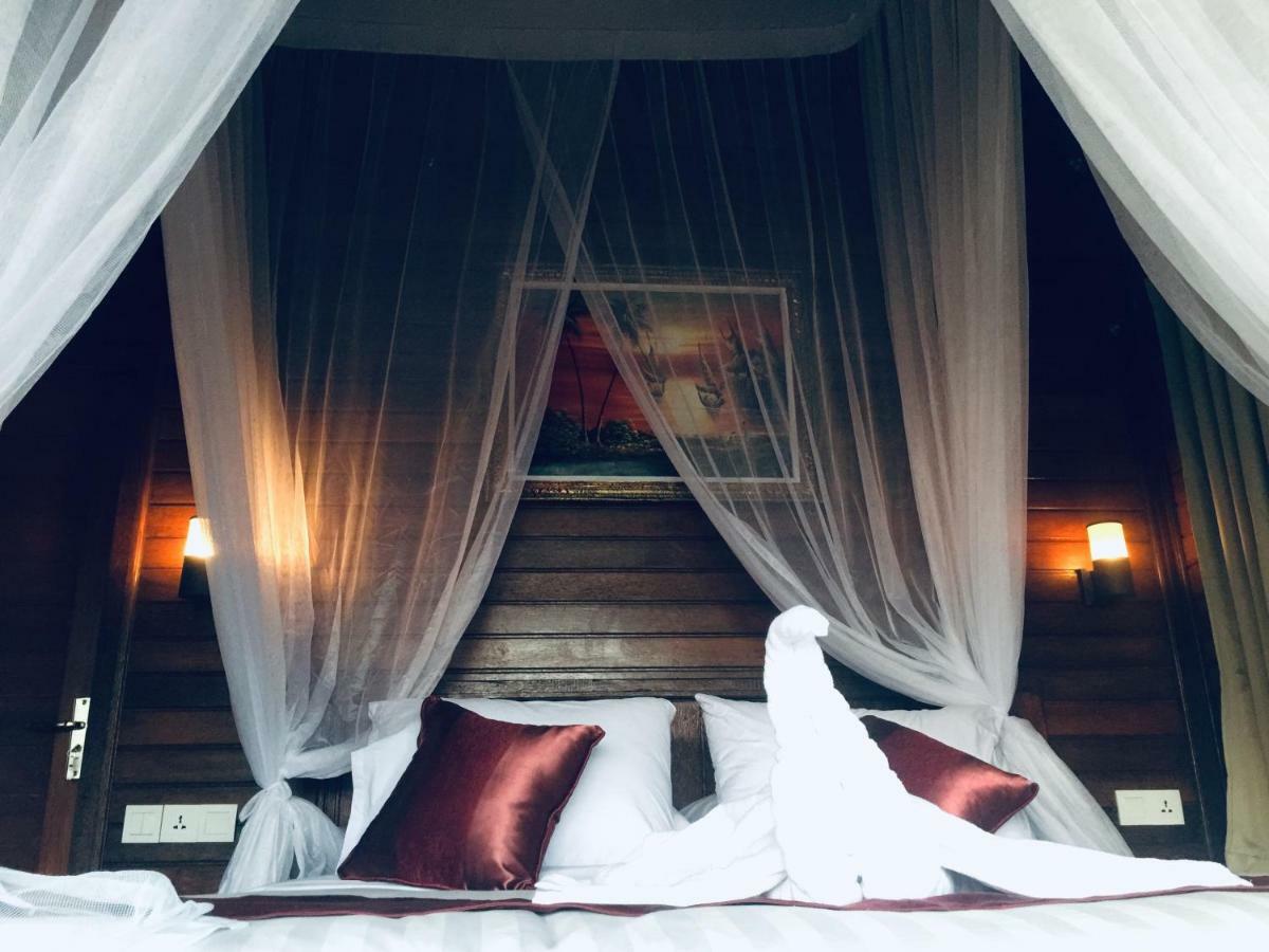 ホテル Sunday Huts Lembongan エクステリア 写真