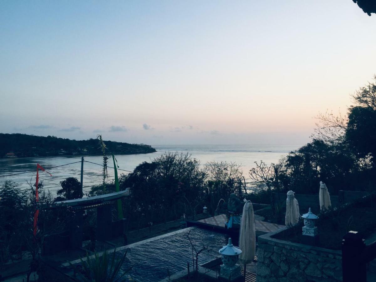 ホテル Sunday Huts Lembongan エクステリア 写真
