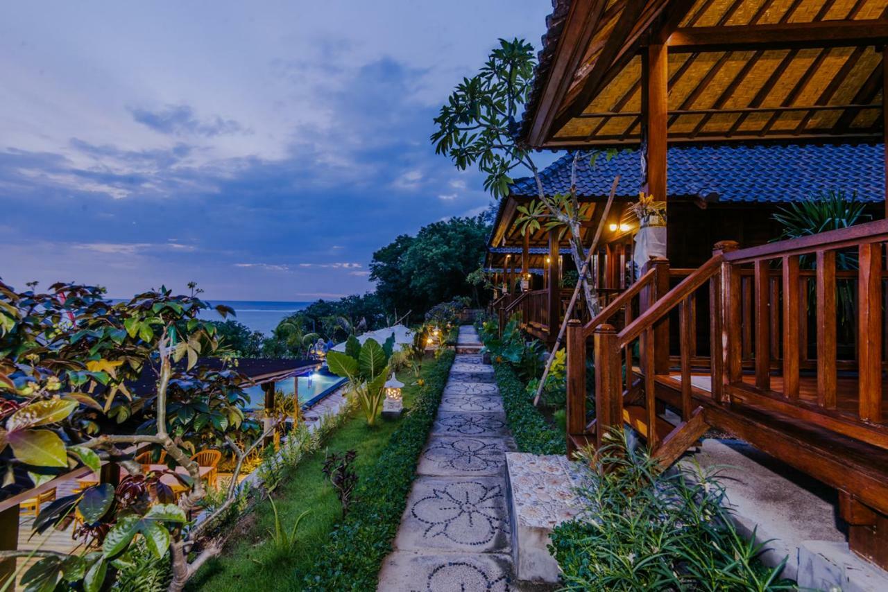 ホテル Sunday Huts Lembongan エクステリア 写真