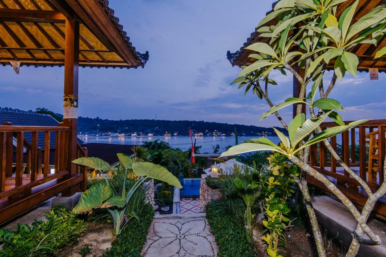 ホテル Sunday Huts Lembongan エクステリア 写真