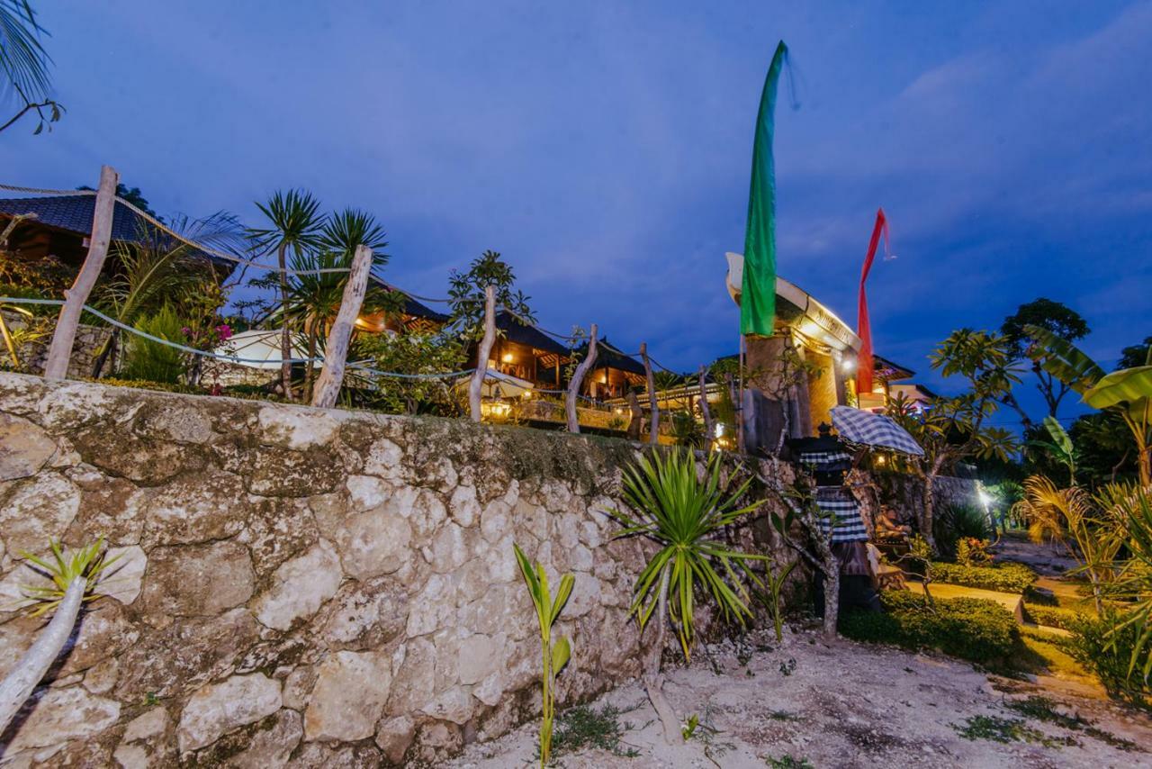 ホテル Sunday Huts Lembongan エクステリア 写真