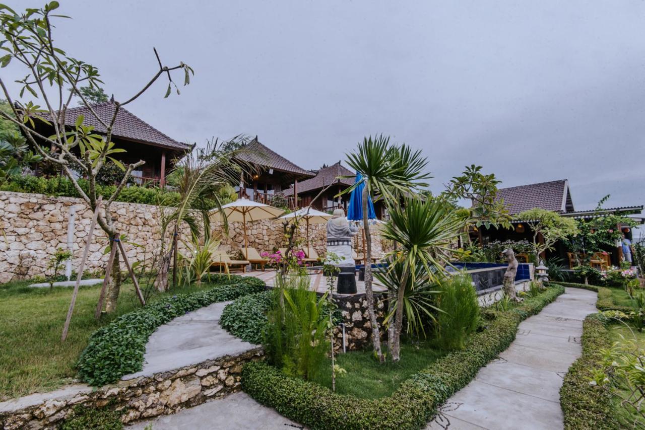 ホテル Sunday Huts Lembongan エクステリア 写真