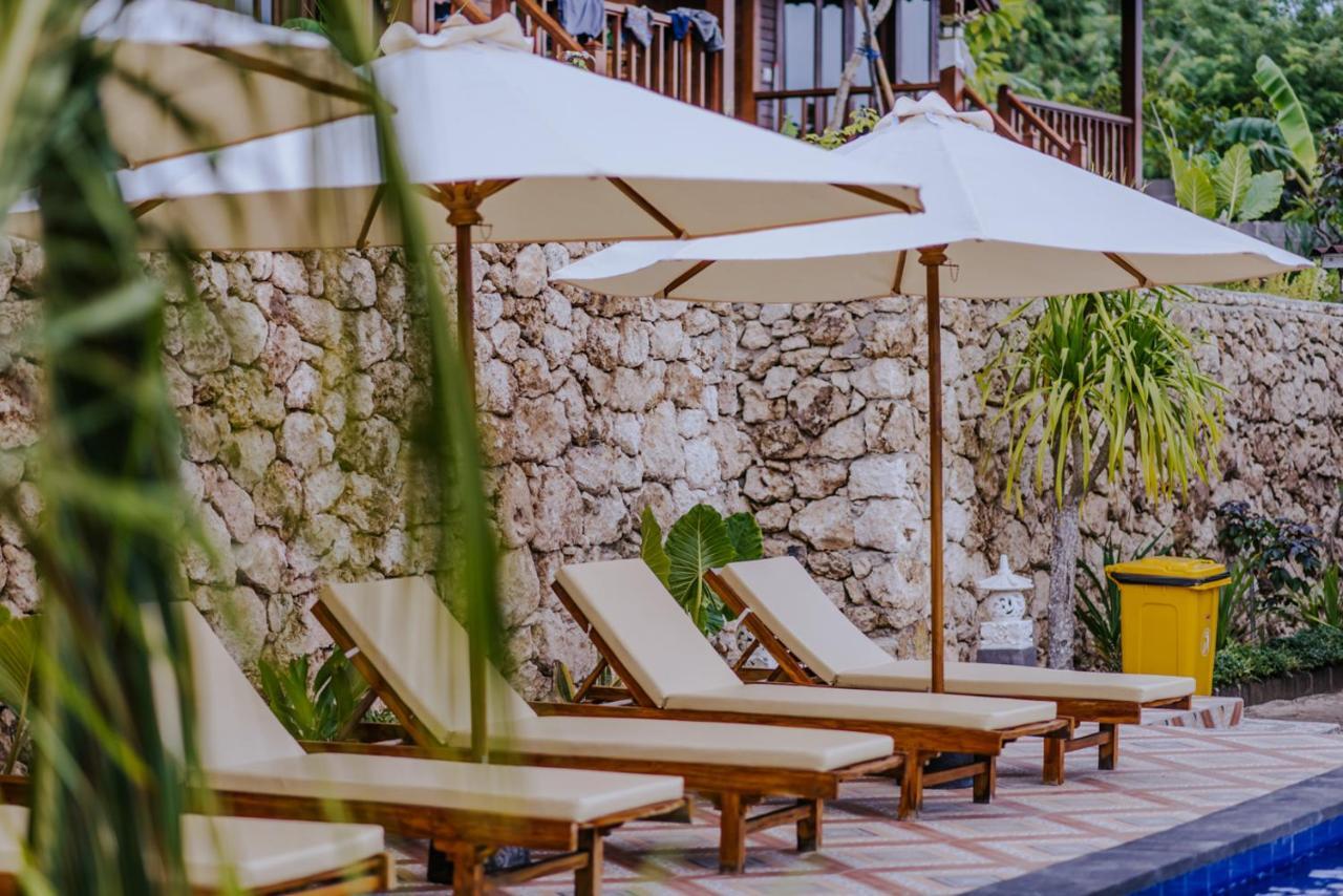 ホテル Sunday Huts Lembongan エクステリア 写真